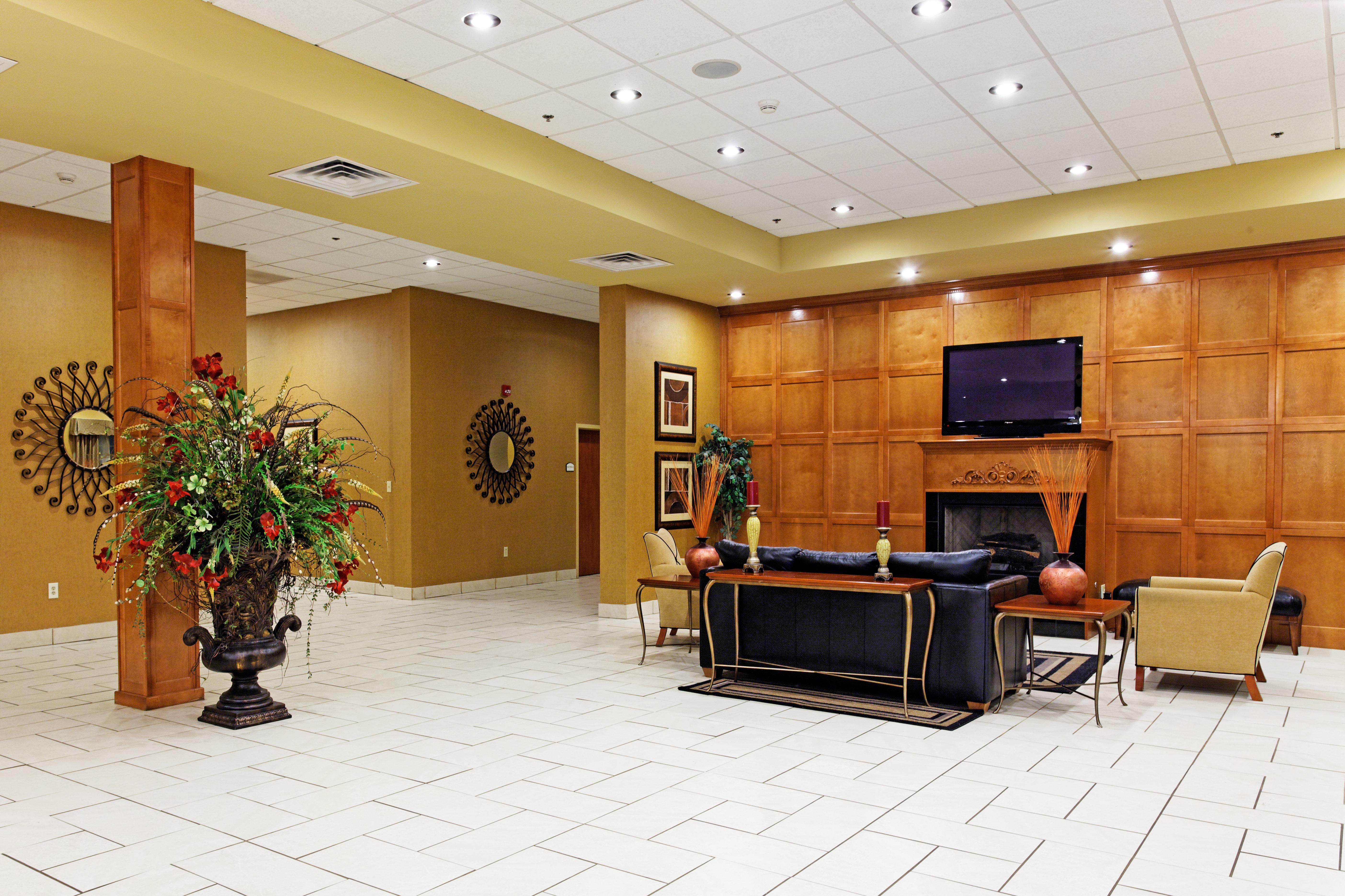 Hotel By Ihg Batesville