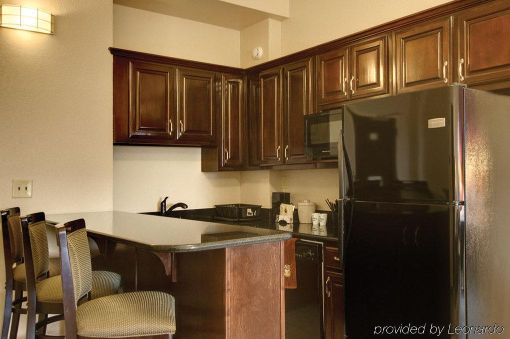 Hotel By Ihg Batesville